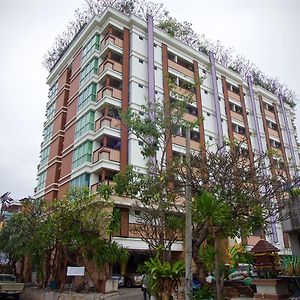 Hôtel Latin Garden à Bangkok Exterior photo