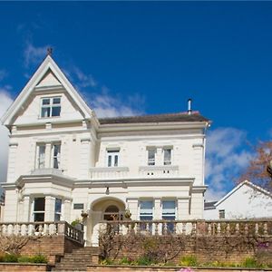 Hotel James' Place At Brynawel à Merthyr Tydfil Exterior photo