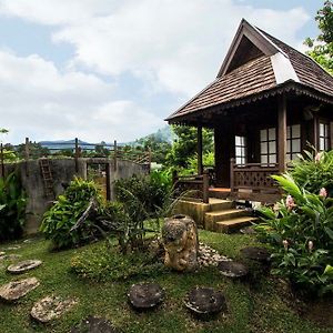 Hotel Baan Kaew Mongkorn à Chiang Mai Exterior photo