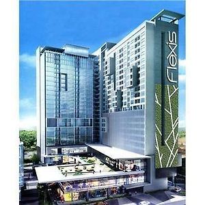 Premier Times International Hotel Seri Kembangan Exterior photo