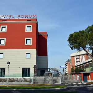 Hotel Forum Baranzate Exterior photo
