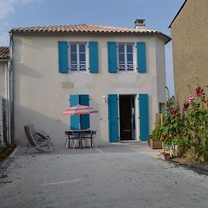 Villa Gite Du Chai à Chenac Saint Seurin d'Uzet Exterior photo