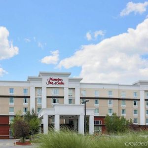 Hampton Inn & Suites Poughkeepsie Spackenkill Exterior photo