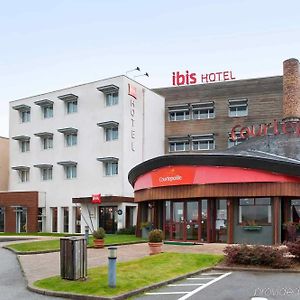 Hôtel ibis Pontivy Exterior photo