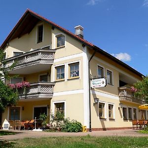 Hotel Landgasthof Zum Schloss à Birgland Exterior photo