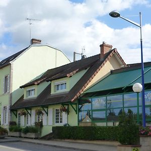 Hotel L'Auberge De L'Olive à Dompierre-sur-Besbre Exterior photo