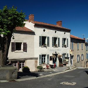 Hotel Auberge De Margot à Usson Exterior photo