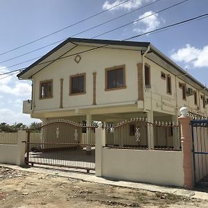 Studio 27 Inn Piarco Exterior photo