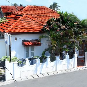 Bon Voyaage Tourist Inn Trincomalee Exterior photo