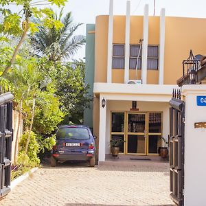 Lovista Hotel North Legon Exterior photo