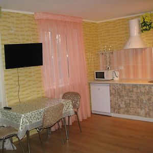 Appartement Uutnaya Quartira Fentesi à Kryvy Rih Exterior photo