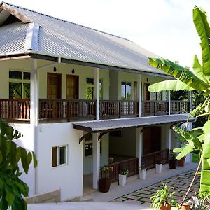 Cote Jardin - Chalets Cote Mer Baie Sainte-Anne Exterior photo