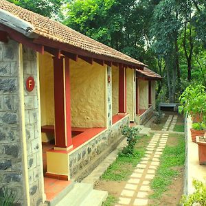 Hotel The Last Shola à Yercaud Exterior photo