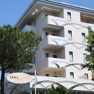 Hotel Caribia Pinarella Cervia Exterior photo