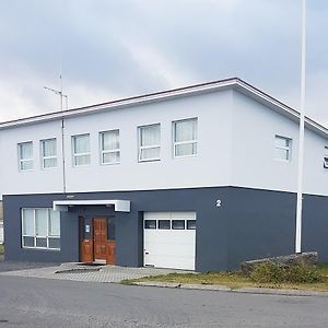 Guesthouse Lyngholt / Klettur Þórshöfn Exterior photo