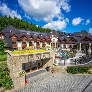 Hotel & Spa Czarny Gron Rzyki Exterior photo
