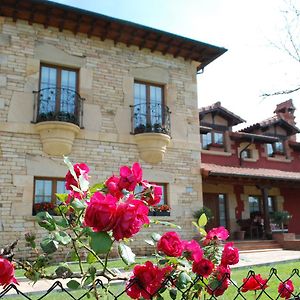 Hotel Posada La Fabula à Santillana del Mar Exterior photo