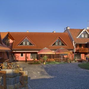 Hotel Bezmerovsky Dvur Kroměříž Exterior photo