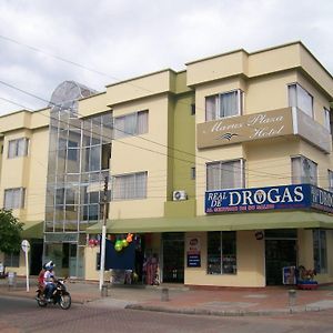 Hotel Marux Plaza Melgar Exterior photo