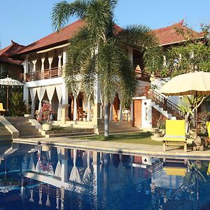 Villa Jakaranda And Villa Marakuya Lovina Beach Exterior photo