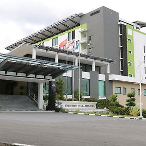 Hotel Edc Uum Sintok à Sintuk Exterior photo