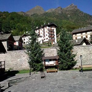 Hotel Pensione Genzianella à Alagna Valsesia Exterior photo