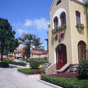 Qingdao Beach Castle Hotel Exterior photo