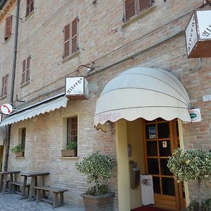 Hotel Il Castagno à Orciano di Pesaro Exterior photo