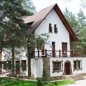 Hôtel Pershyi Kordon Tourist Complex à Medvedevka Exterior photo