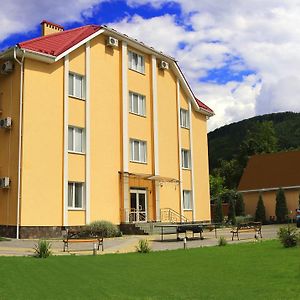 Hotel Zakarpatskiy Oazis à Karpaty Exterior photo