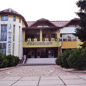 Hotel Golden Palace à Dubove Exterior photo