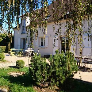 Bed and Breakfast Chambre d'Elisabeth à la Ferme à Montépilloy Exterior photo