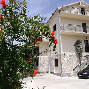 Milosavljevic Apartments Tivat Exterior photo