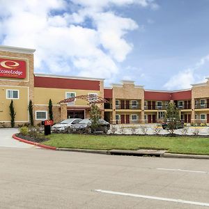 Econo Lodge Inn & Suites Houston Willowbrook Exterior photo