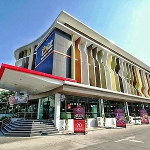 iBiz Boutique Hotel Nakhon Si Thammarat Exterior photo