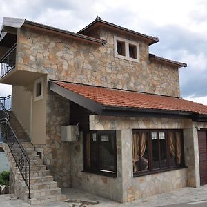 Bed and Breakfast Ostroske Grede à Nikšić Exterior photo