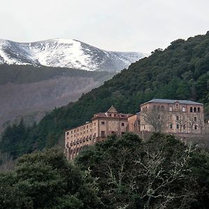 Hotel Monasterio De Santa Maria De Valvanera à Anguiano Exterior photo