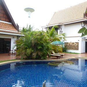 Vip Chain Resort Pool Villa Ban Phe Exterior photo