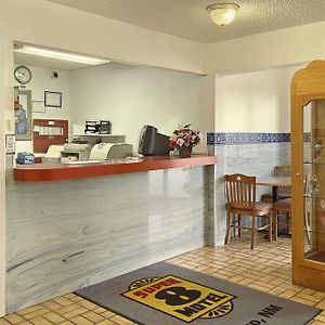 Motel Super 8 By Wyndham Gallup Interior photo