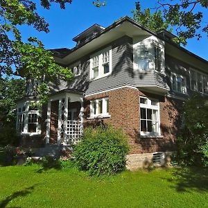 Bed and Breakfast The Captain'S House Heritage Bed & Breakfast à Midland Exterior photo