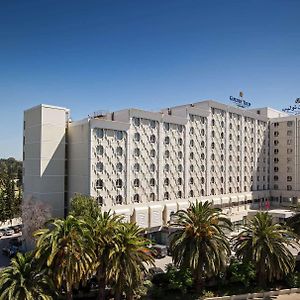 Hotel Golden Tulip El Mechtel à Tunis Exterior photo