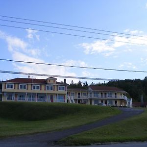 Hotel Motel Bon Accueil Rivière-la-Madeleine Exterior photo