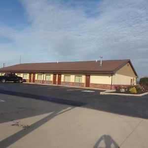 Huggy Bear Motel - Warren Exterior photo