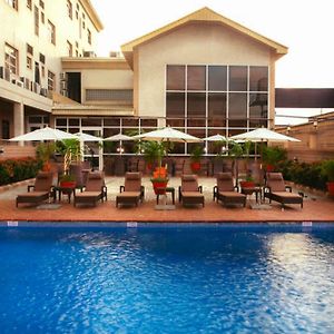 D Palms Airport Hotel Lagos Exterior photo