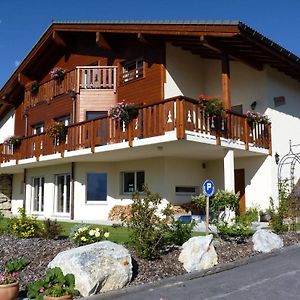 Bed and Breakfast Chalet des Alpes à Crans-Montana Exterior photo