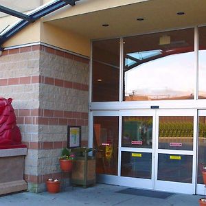 Red Lion Inn And Suites Victoria Exterior photo