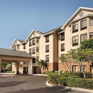 Hampton Inn & Suites Tarpon Springs Exterior photo