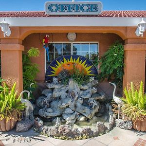 Economy Inn Los Banos Exterior photo