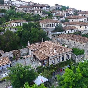 Guest House Iljesa Berat Exterior photo