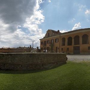 Villa Agriturismo Cascina Palazzo à Roddi Exterior photo